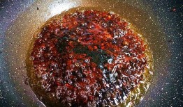 大厨爆料炸酱的做法视频,传统炸酱秘制步骤，一学就会的美食制作教程